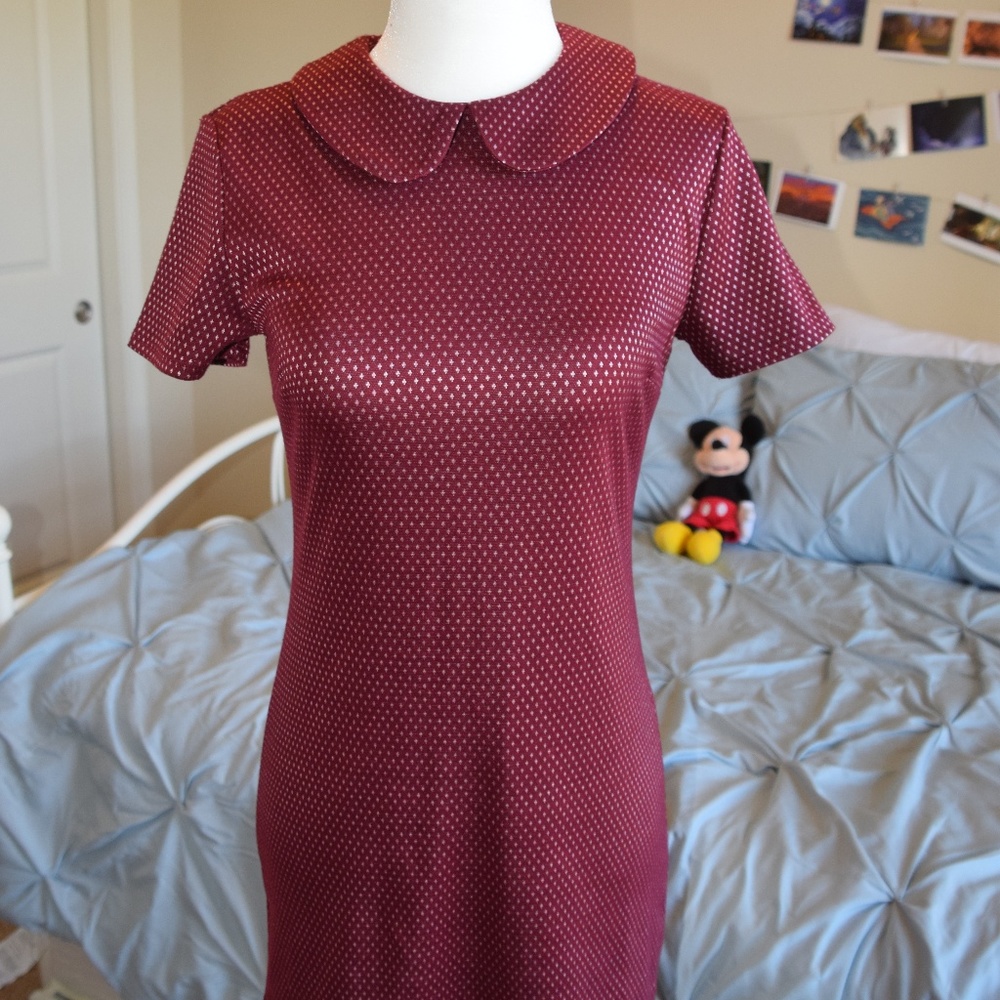 Short Sleeve Dotted Maroon Peter Pan Shift Dress